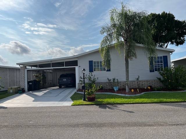 Winter Haven, FL Mobile Home for Sale located at 1804 Belfry Lane Four Lakes Golf & Country Club